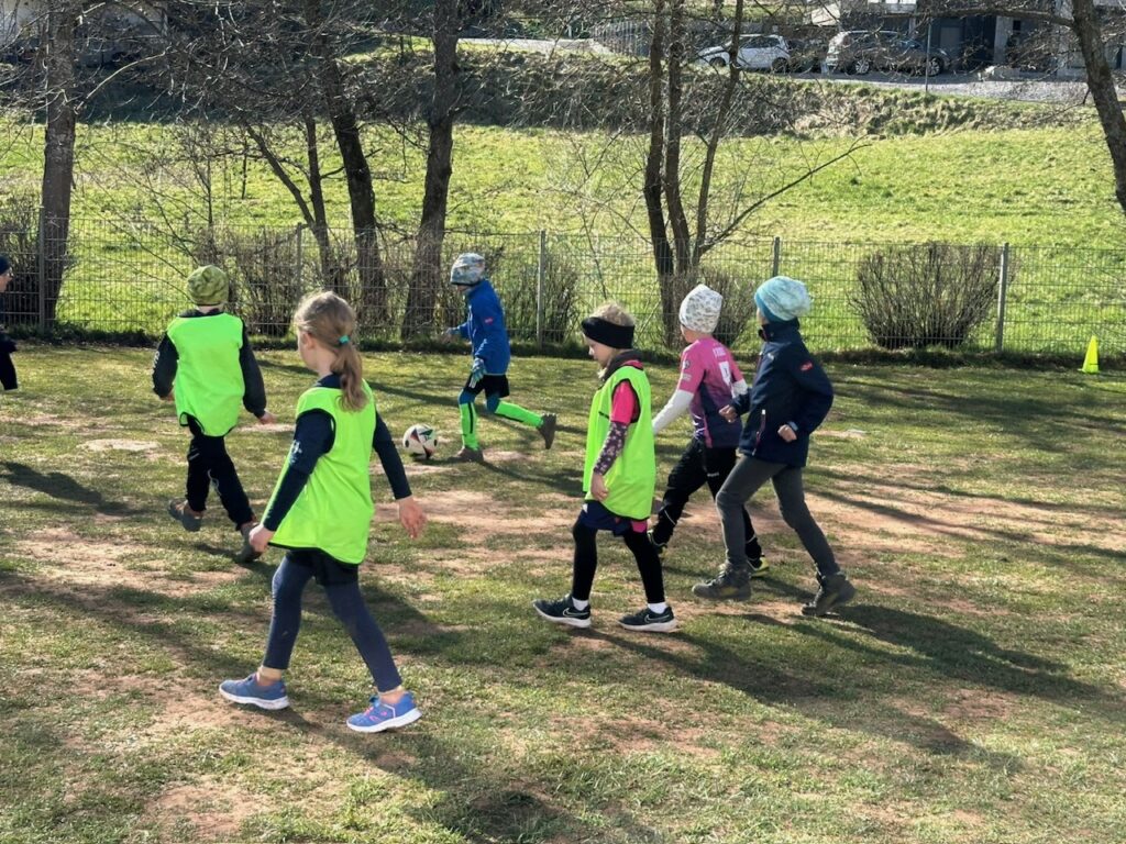 Großer Spaß beim Fußballturnier an der Grundschule Burgberg